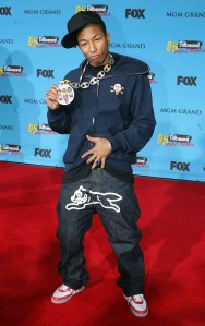 LAS VEGAS - DECEMBER 06:  Singer Pharrell Williams arrives at the 2005 Billboard Music Awards held at the MGM Grand Garden Arena on December 6, 2005 in Las Vegas, Nevada.  (Photo by Ethan Miller/Getty Images)